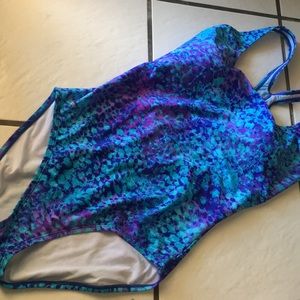Speedo one piece bathing suit 👙 size 16 NWOT